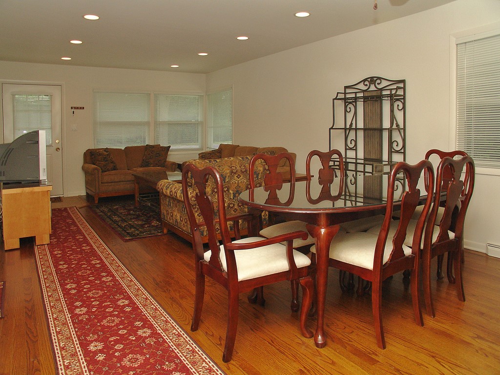 Intern House 1 Liventus Intern House Dinning Room